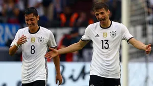 Thomas Muller And Mesut Ozil Germany National Football Team Wallpaper