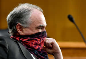 Tim Kaine Bandana Side View Wallpaper