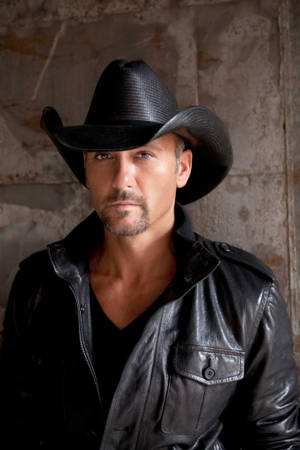 Tim Mcgraw Leaning Dirty Gray Wall Wallpaper