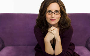 Tina Fey Golden Globes Winner Wallpaper