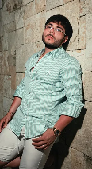 Tito Double P Stylish Casual Look Wallpaper