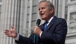Todd Akin Speaking Outside Microphone Wallpaper