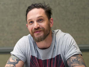 Tom Hardy Smiling Wallpaper