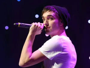 Tom Parker Striking A Pose During A Photoshoot Wallpaper