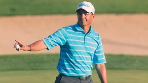 Tom Pernice Jr Golf Ball Toss Wallpaper