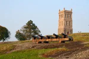 Tonsberg Historical Towerand Cannons Wallpaper