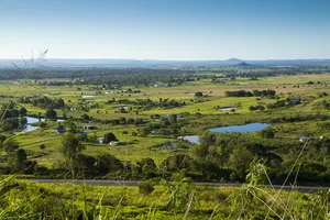 Toowoomba Serenity: Sunset Over Rolling Ridges Wallpaper