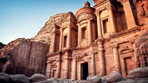 Tourist Attraction Petra In Jordan Wallpaper