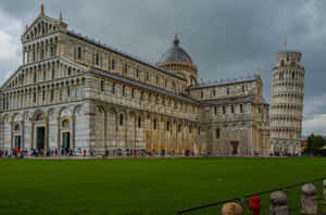 Tower Of Pisa During A Bad Weather Wallpaper