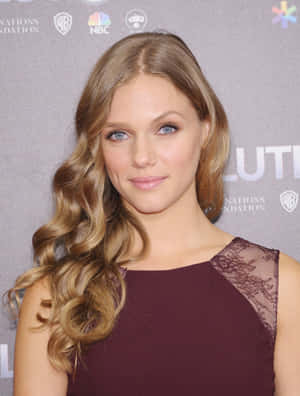 Tracy_ Spiridakos_ Elegant_ Portrait Wallpaper