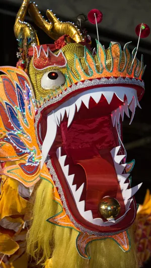 Traditional Chinese Dragon Dance Wallpaper