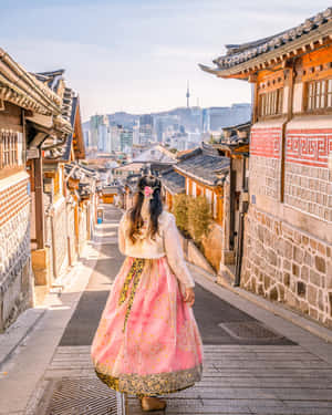 Traditional Hanbokin Bukchon Hanok Village Wallpaper