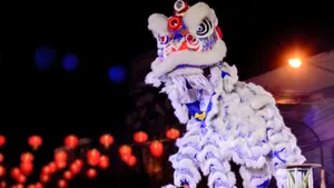 Traditional Lion Dance Performance Wallpaper