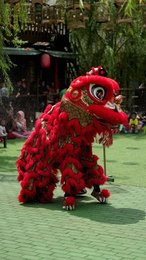 Traditional Red Lion Dance Wallpaper