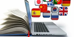 Traduction With Books Wallpaper