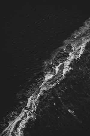 Tranquil Black And White Ocean Wallpaper