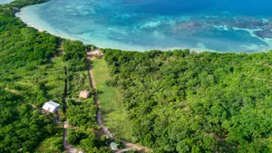 Tranquil Fiji Beach With Crystal Clear Waters Wallpaper