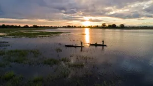 Tranquil Journey Through Okavango Delta Wallpaper