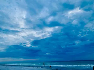 Tranquil Sea Breeze At Sunset Wallpaper