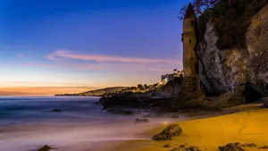 Tranquil Seaside Escape Wallpaper