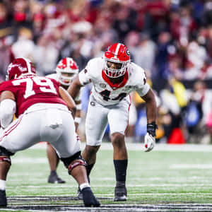 Travon Walker Facing Alabama Crimson Lineman Wallpaper