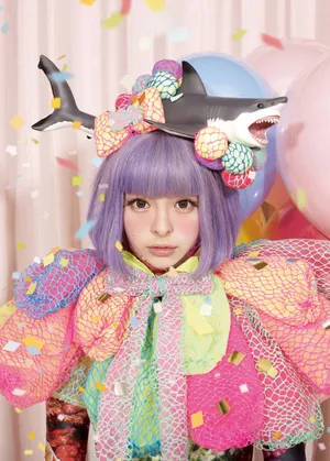 Trendy And Stylish Harajuku Street Fashion Wallpaper