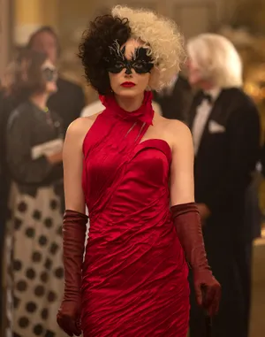 Trendy Woman In Glamorous Red Clothing Wallpaper