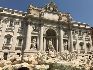 Trevi Fountain In The City Of Romance Wallpaper