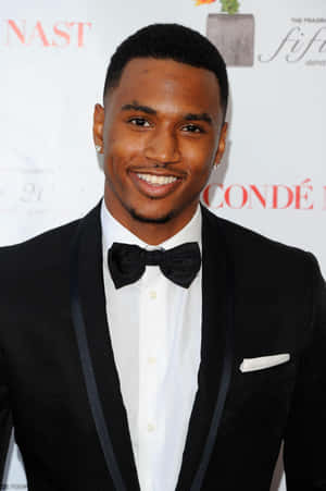 Trey Songz Striking A Passionate Pose Wallpaper