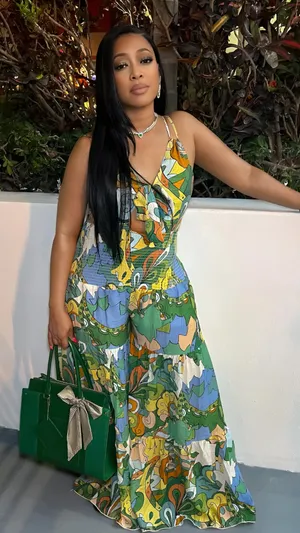 Trina Stylish Summer Look Wallpaper