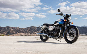 Triumph Bonneville 2015 Blue Newchurch Se Wallpaper