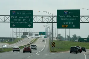 Trois Rivieres Highway Signs Quebec Wallpaper