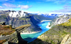 Trolltunga On A Vibrant Day Wallpaper