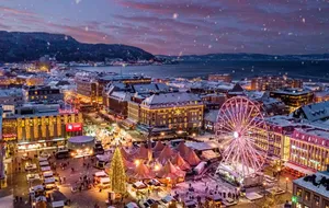 Trondheim Winter Night Market Ferris Wheel Wallpaper