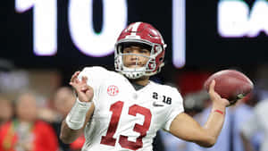 Tua Tagovailoa Passing Wallpaper