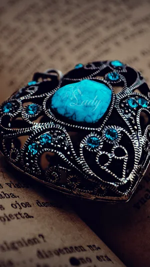 Turquoise Butterfly Pendant Vintage Style Wallpaper