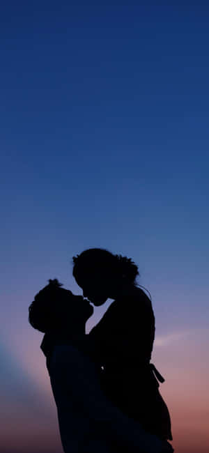 Twilight Kiss Silhouette Wallpaper