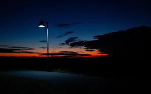 Twilight Lamp Post Silhouette Wallpaper