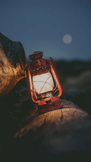 Twilight Lantern Glow Wallpaper