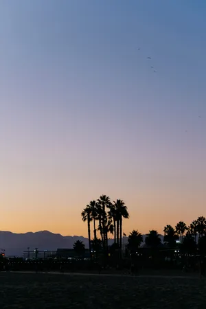 Twilight Sky On Santa Monica Wallpaper