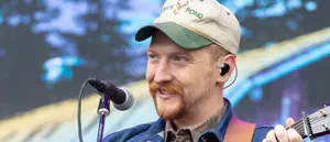 Tyler Childers Live Performance Wallpaper