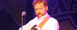 Tyler Childers Performing Live Wallpaper