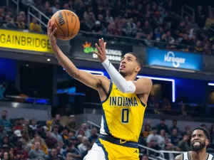 Tyrese Haliburton Indiana Pacers Basketball Action Wallpaper