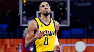 Tyrese Haliburton Indiana Pacers Court Side Wallpaper