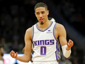 Tyrese Haliburton Kings Game Expression Wallpaper