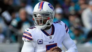 Tyrod Taylor Buffalo Bills Quarterback Action Wallpaper
