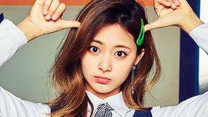 Tzuyu Signal Jirrit Pose Wallpaper