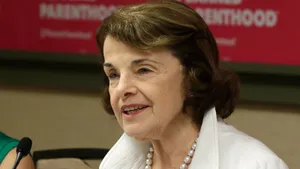 U.s. Senator Dianne Feinstein Wearing A Striking Pearl Necklace Wallpaper