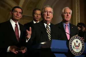 U.s. Senator John Barrasso In Discussion With Senate Colleagues. Wallpaper