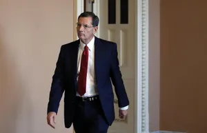 U.s Senator John Barrasso In Motion Wallpaper